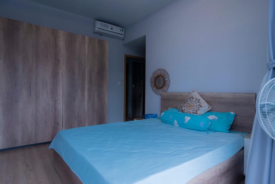 Bed, Photo of the whole room, Bedroom, air conditioner