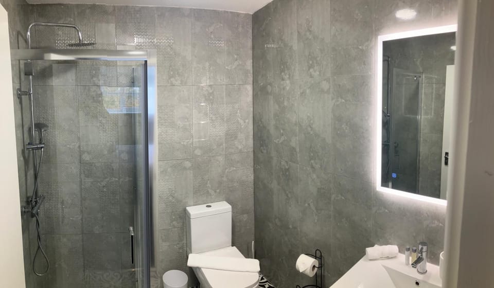 Shower, Toilet, Bathroom