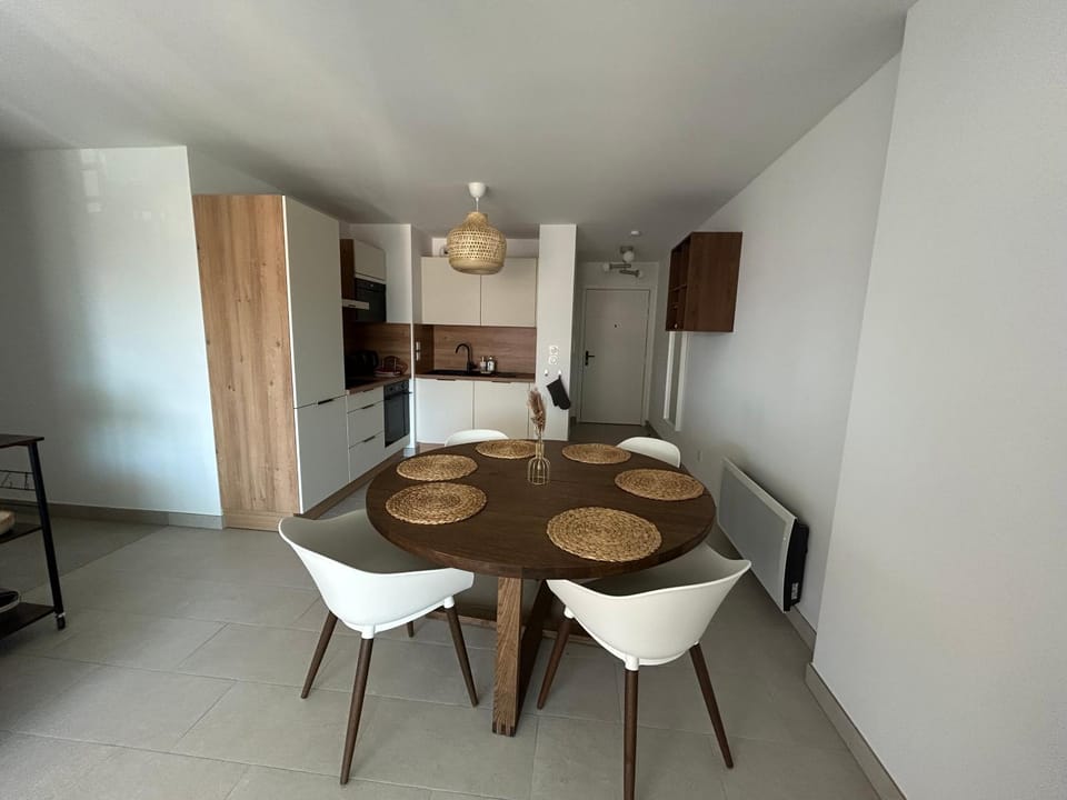 Les Voiles Blanches 126 By Avecoeur Apartment in Antibes