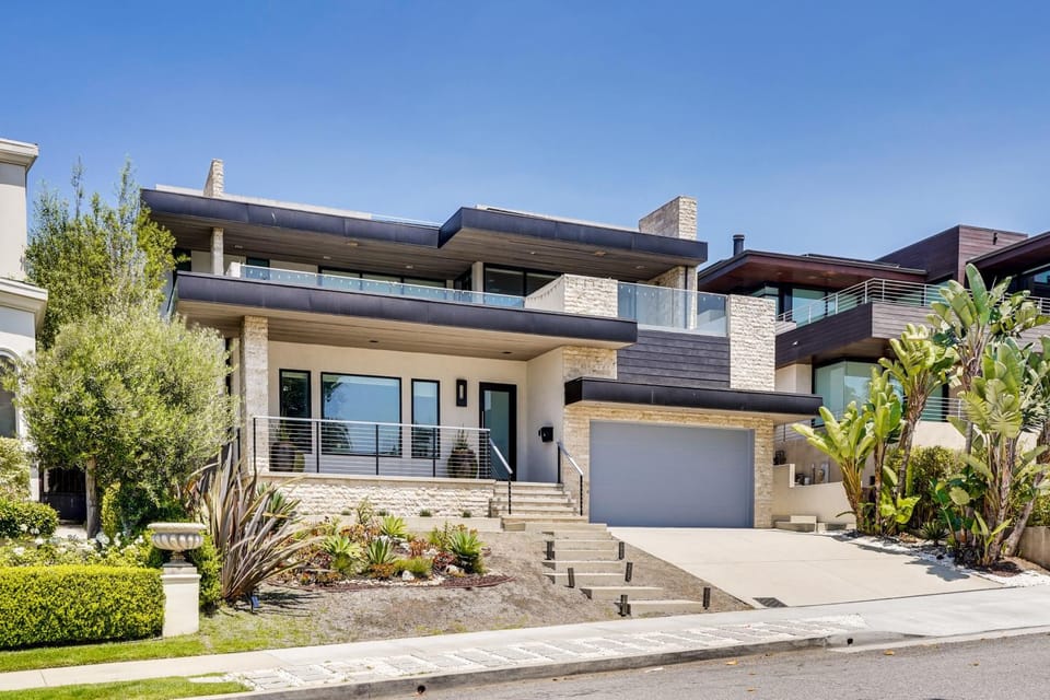 Shop, Dine & Walk to Ocean: Redondo Beach Apt! Apartment in Redondo Beach