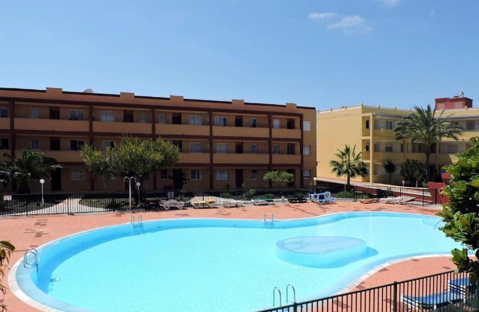 Property building, Swimming pool, Swimming pool
