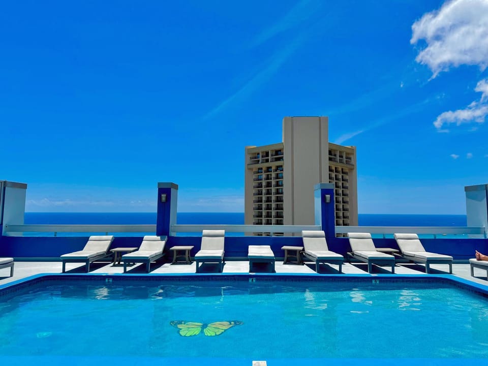 Pool view, Sea view, Swimming pool, Swimming pool, sunbed