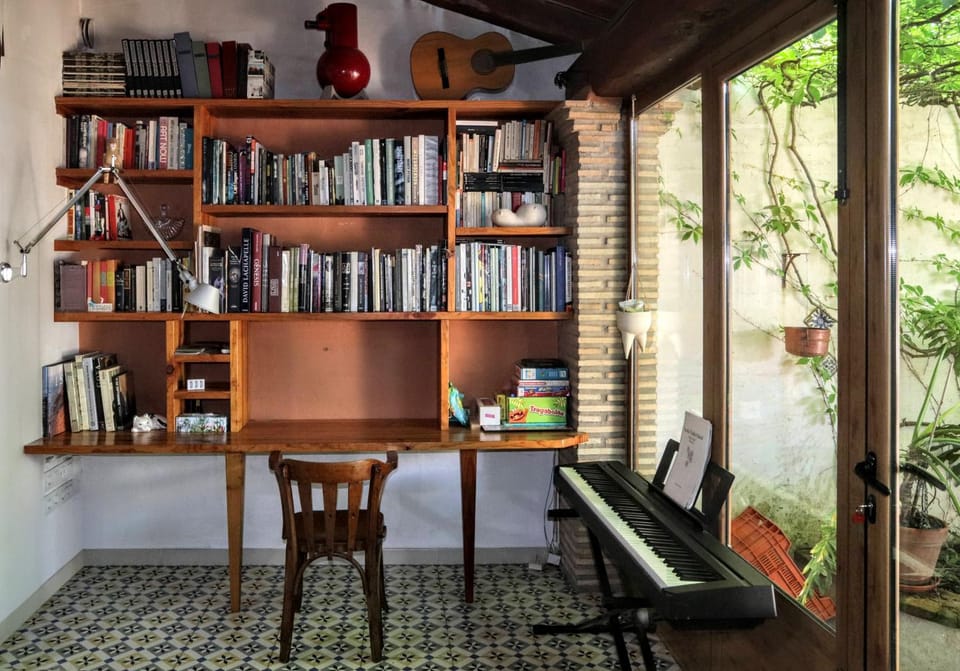 Library, Dining area