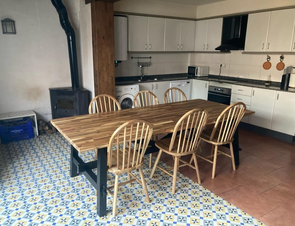 Kitchen or kitchenette, Dining area, kitchen