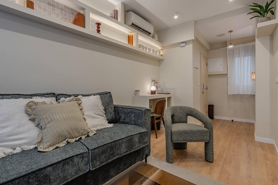 Communal lounge/ TV room, Living room
