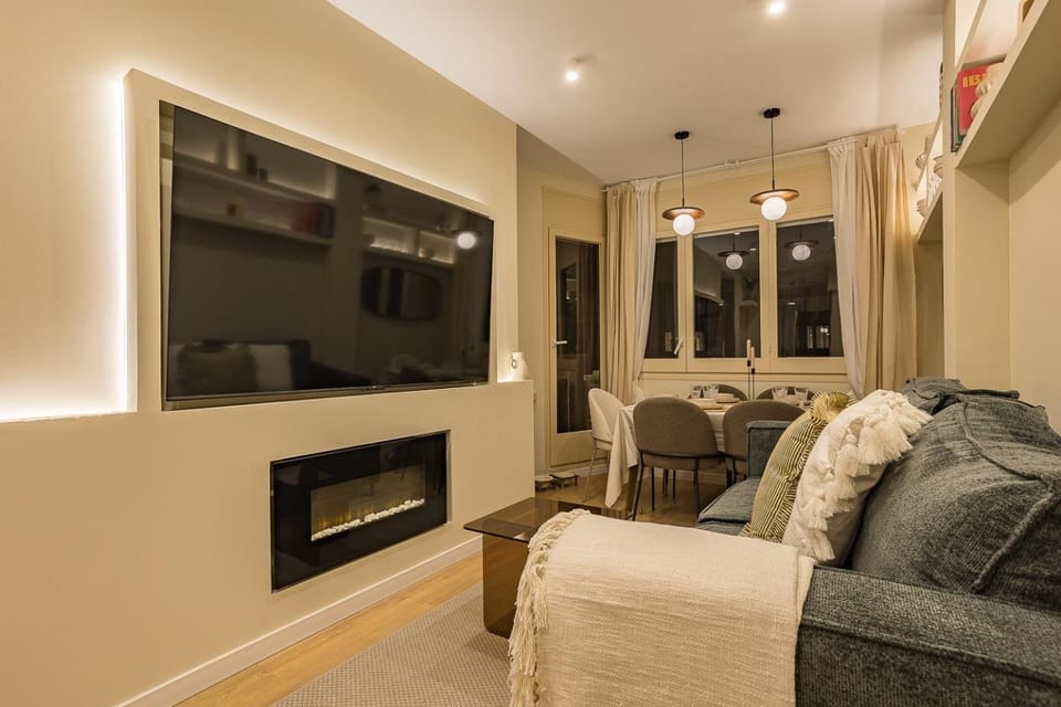 Communal lounge/ TV room, Living room