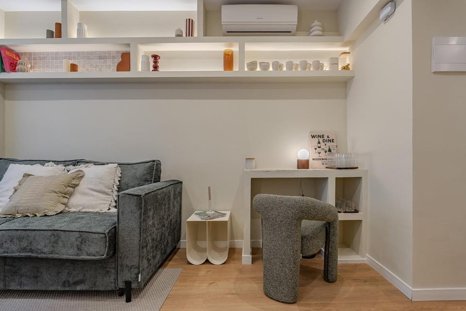 Communal lounge/ TV room, Living room