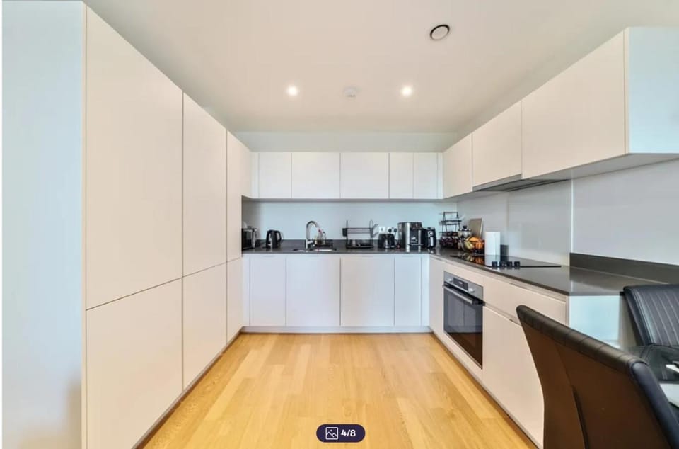Kitchen or kitchenette, dishwasher, oven, toaster
