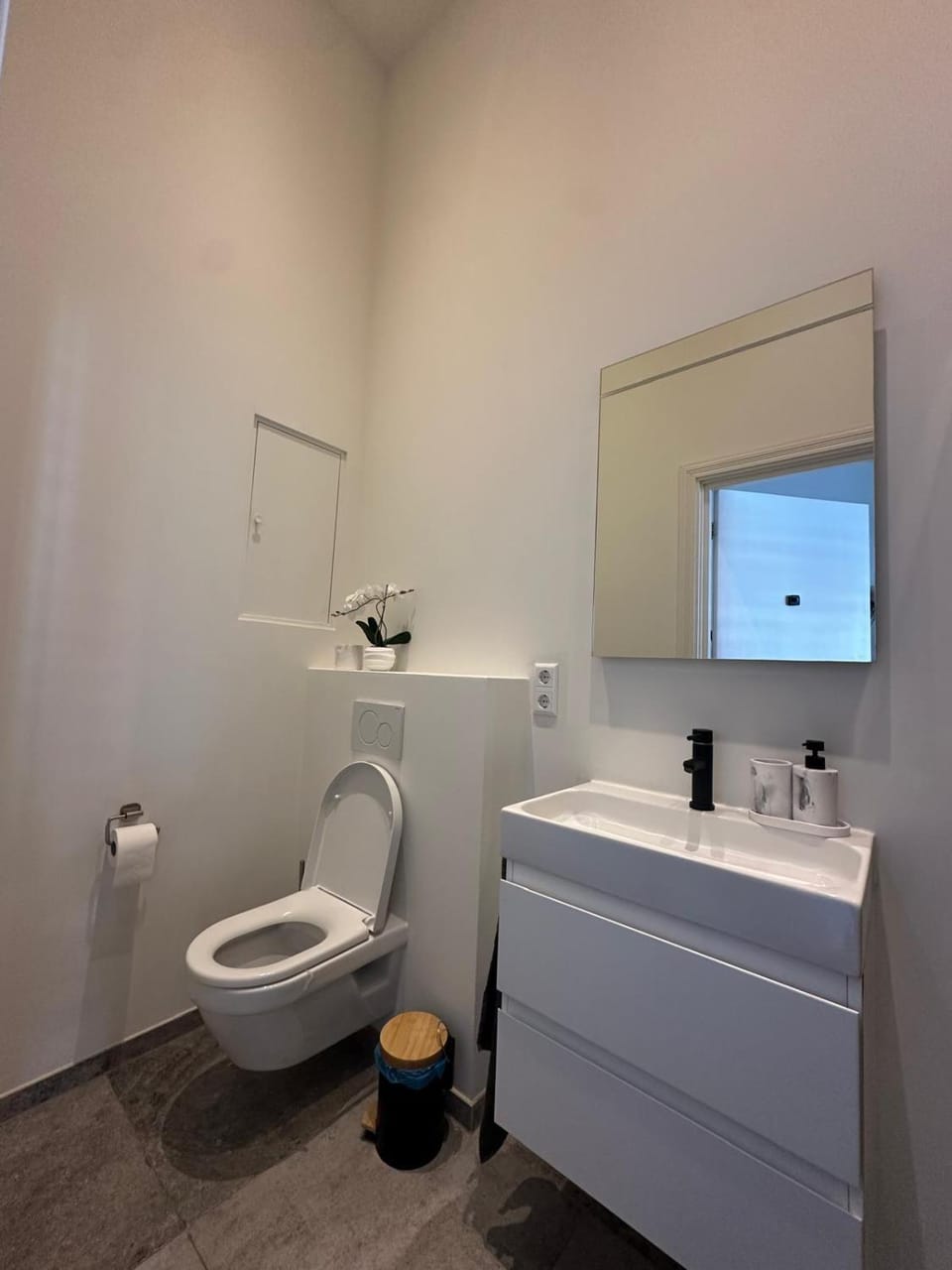 Comfortable City Break Studio Apartment in The Hague