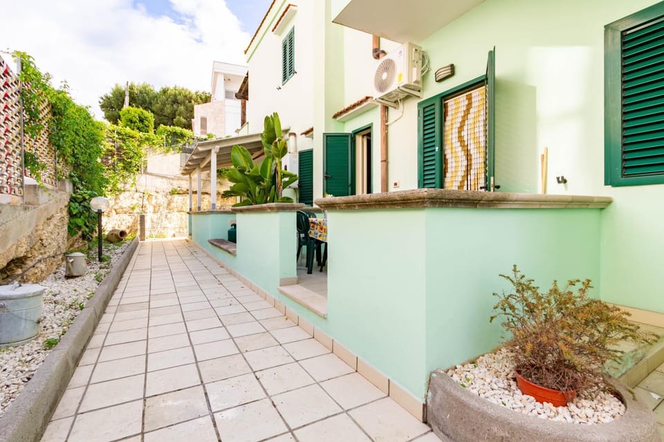 Property building, Neighbourhood, Street view