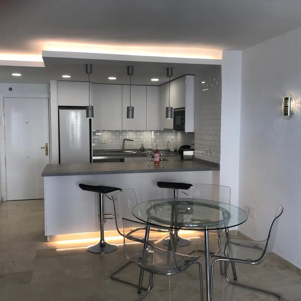 Property building, Kitchen or kitchenette, Living room
