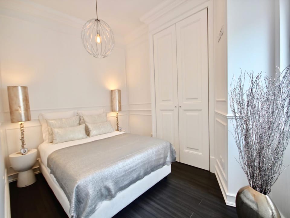Bed, Bedroom, wardrobe