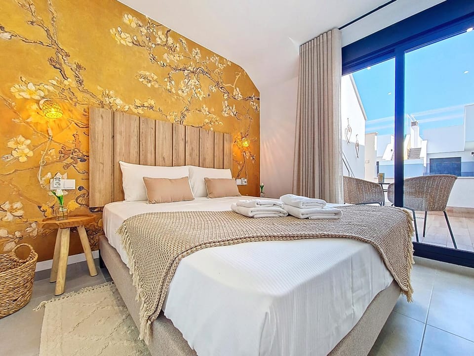 Bed, Bedroom