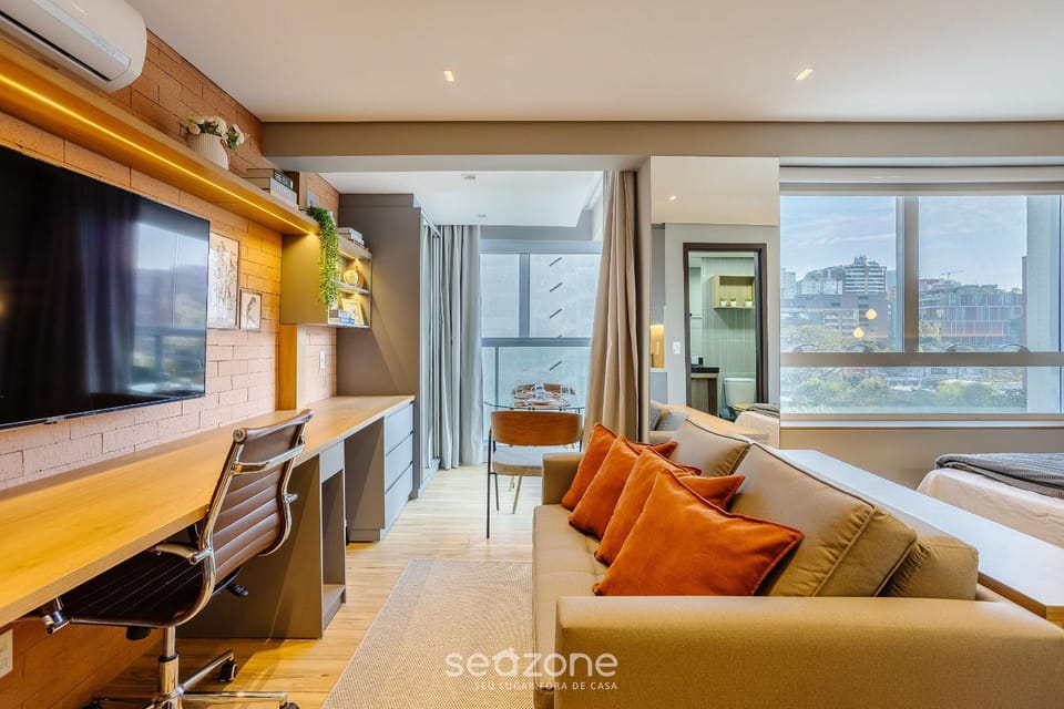 TV and multimedia, Living room, Dining area