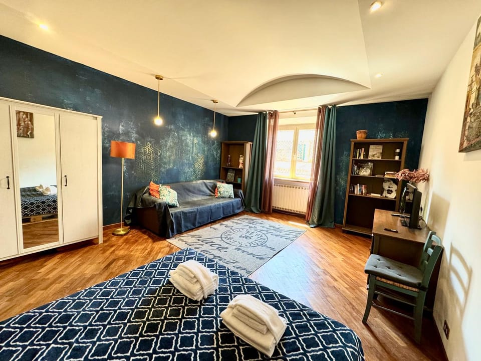 Living room, Bedroom