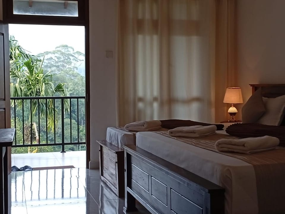 Shiimmer - Ella Bed and Breakfast in Uva Province, Sri Lanka