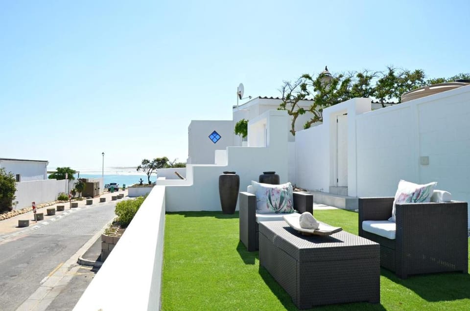 Patio, Garden, Garden, Balcony/Terrace, Garden view
