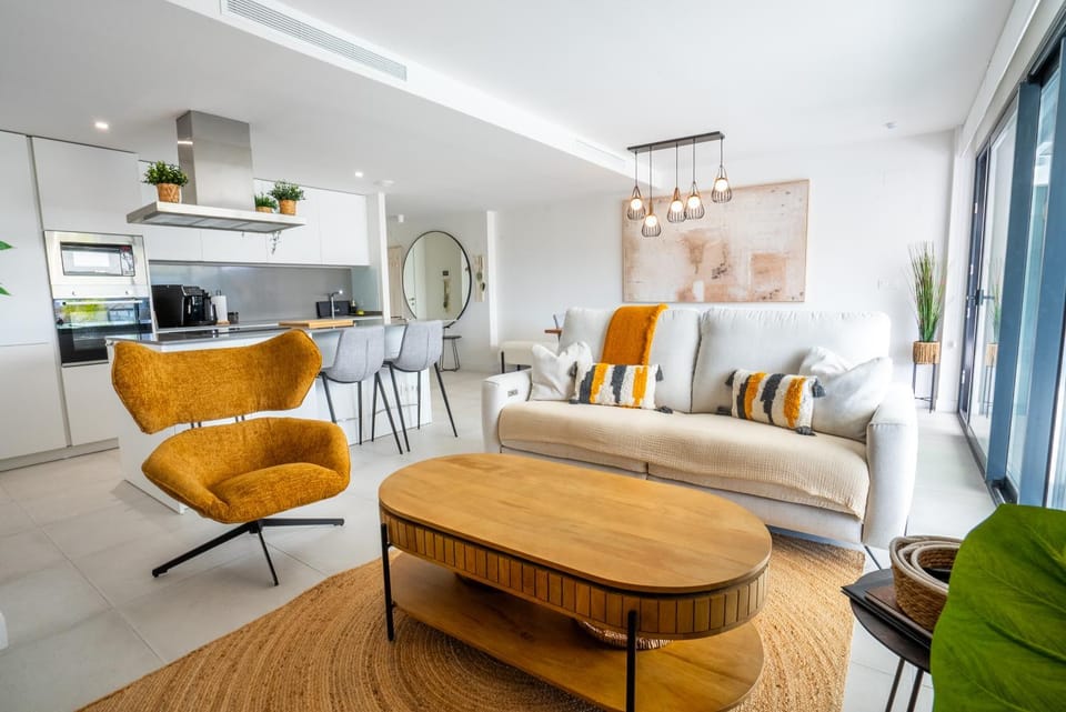 Living room, Dining area, kitchen