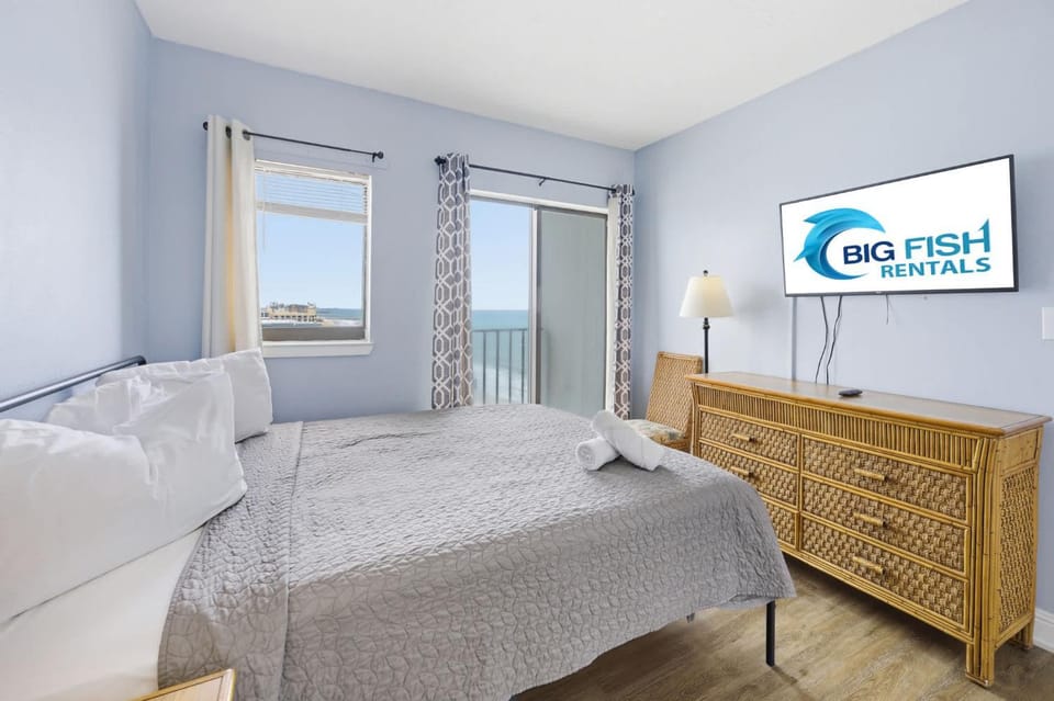 New Palace Resort 2BR w Pools, High Floor, Views! Apartment in Myrtle Beach