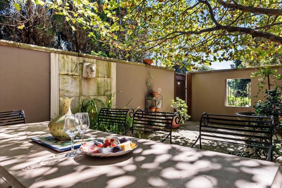 Inner courtyard view