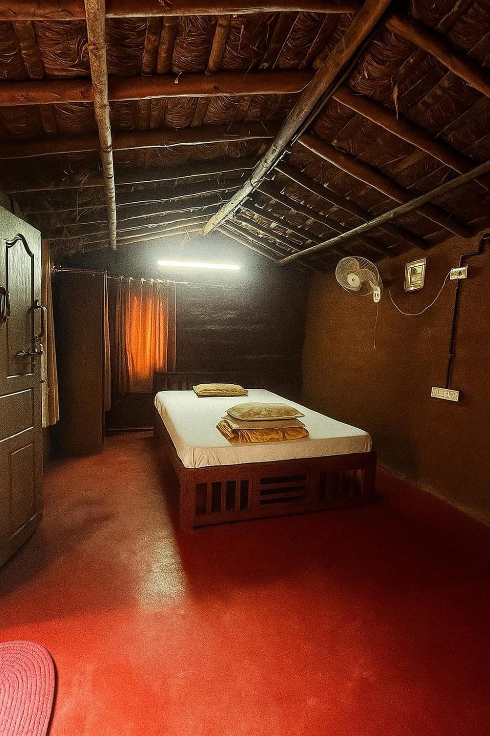 Bed, Photo of the whole room, Bedroom