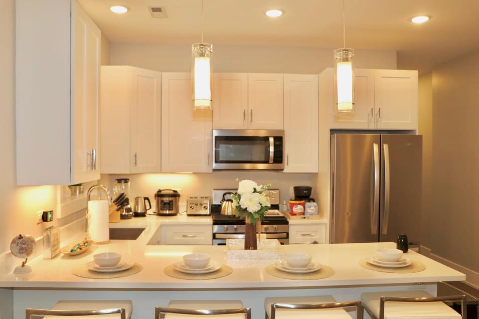 The Beverly, Super Location near Downtown, Medical District and United Center Apartment in Chicago