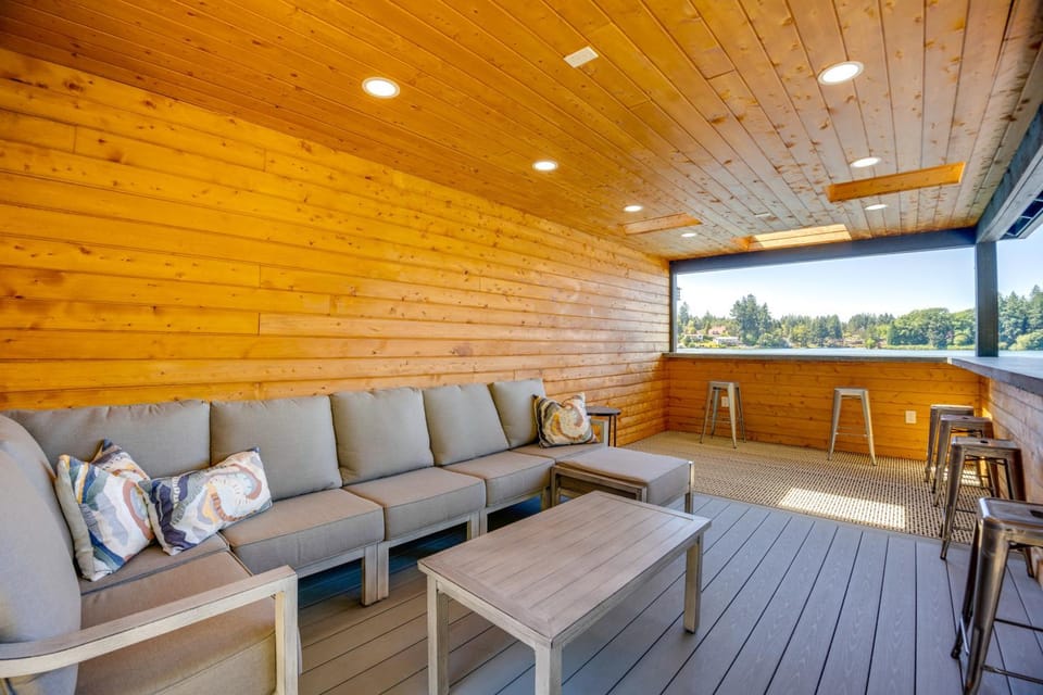 Waterfront Gem with Boat Dock and Lift in Lakewood! House in Lakewood