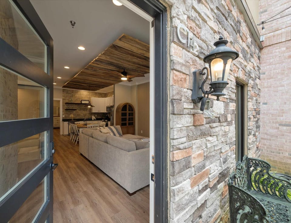 Carters Court Grand Escape House in Franklin