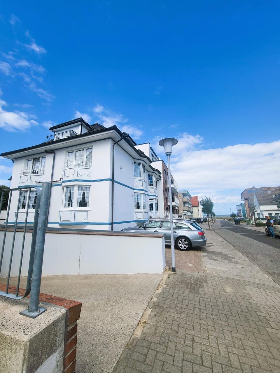 Property building, Street view, Parking