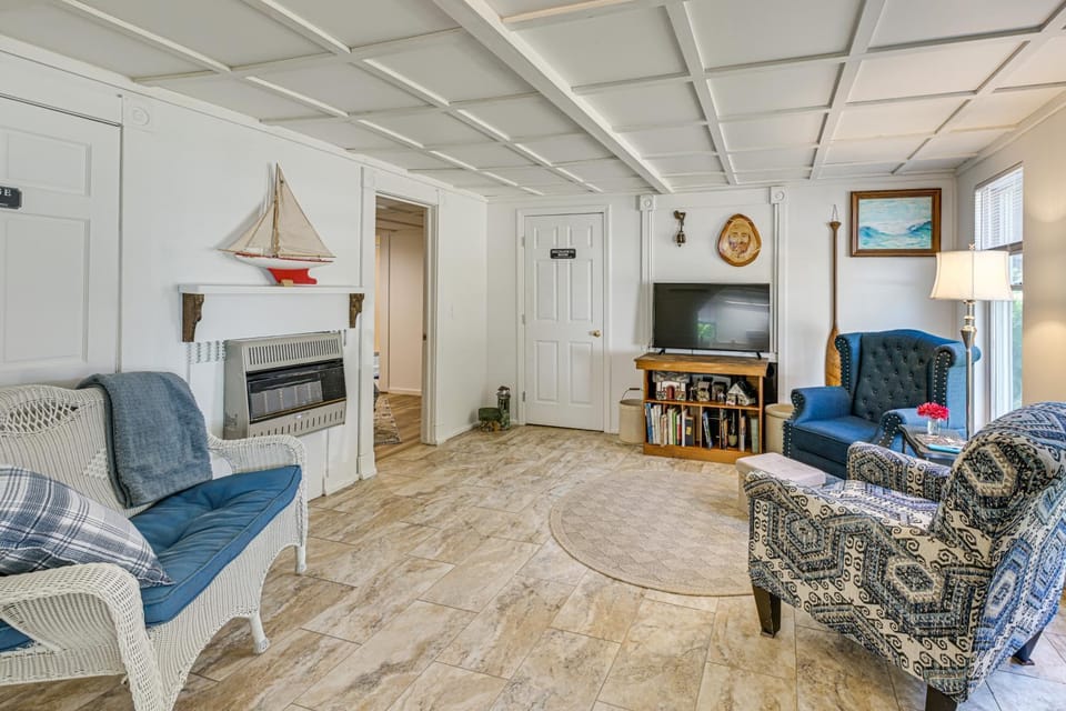 Explore Coastal Maine! Cozy Apt w/ Yard & Garden Apartment in Orland