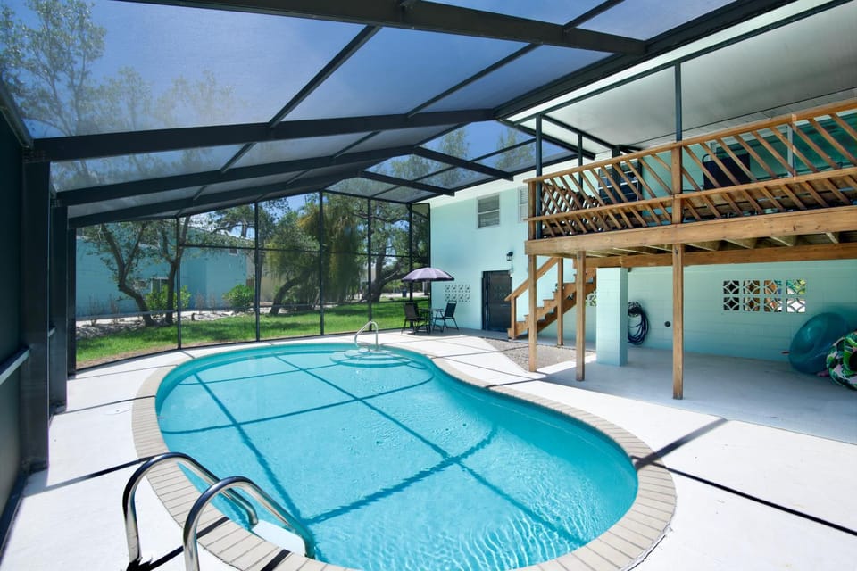 Seashell Blue by Sun Palace Vacations House in Estero Island