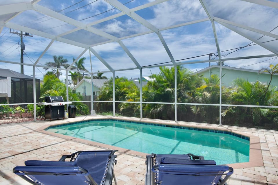 Citrus Sol by Sun Palace Vacations House in Estero Island