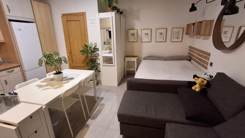 Charming Studio in La Latina Apartment in Centro