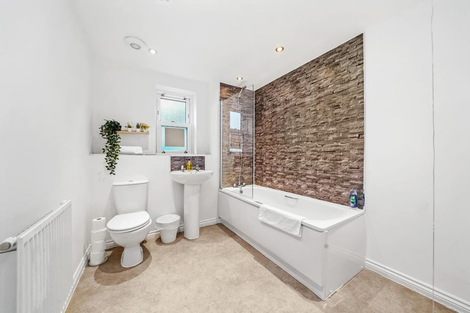 Shower, Toilet, Bath