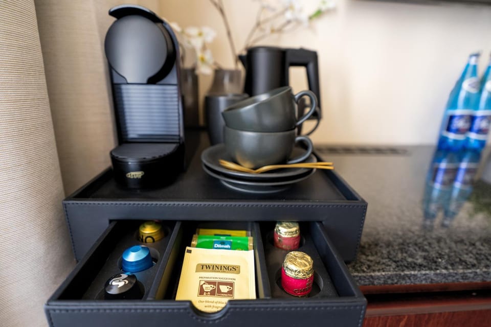 Coffee/tea facilities, Kitchen or kitchenette