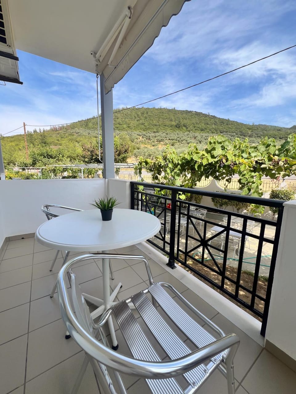 Day, Natural landscape, View (from property/room), Balcony/Terrace, Mountain view