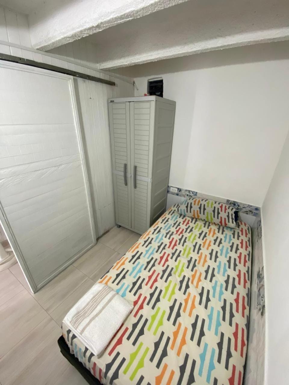 Bed, Photo of the whole room, Bedroom, wardrobe