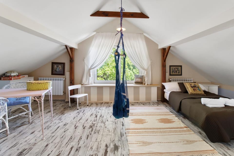 Seating area, Bedroom