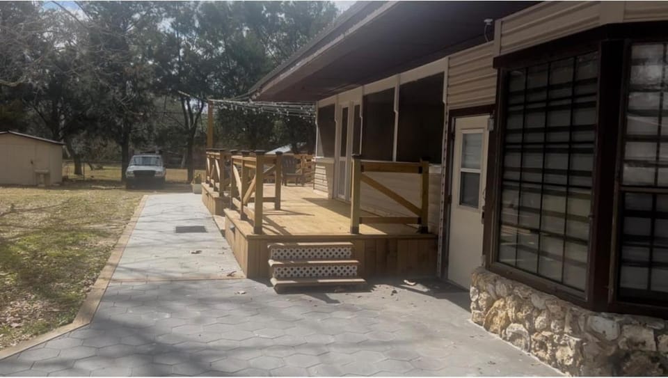 Happy Place near WEC , Natural Springs,Zip-Line House in Florida
