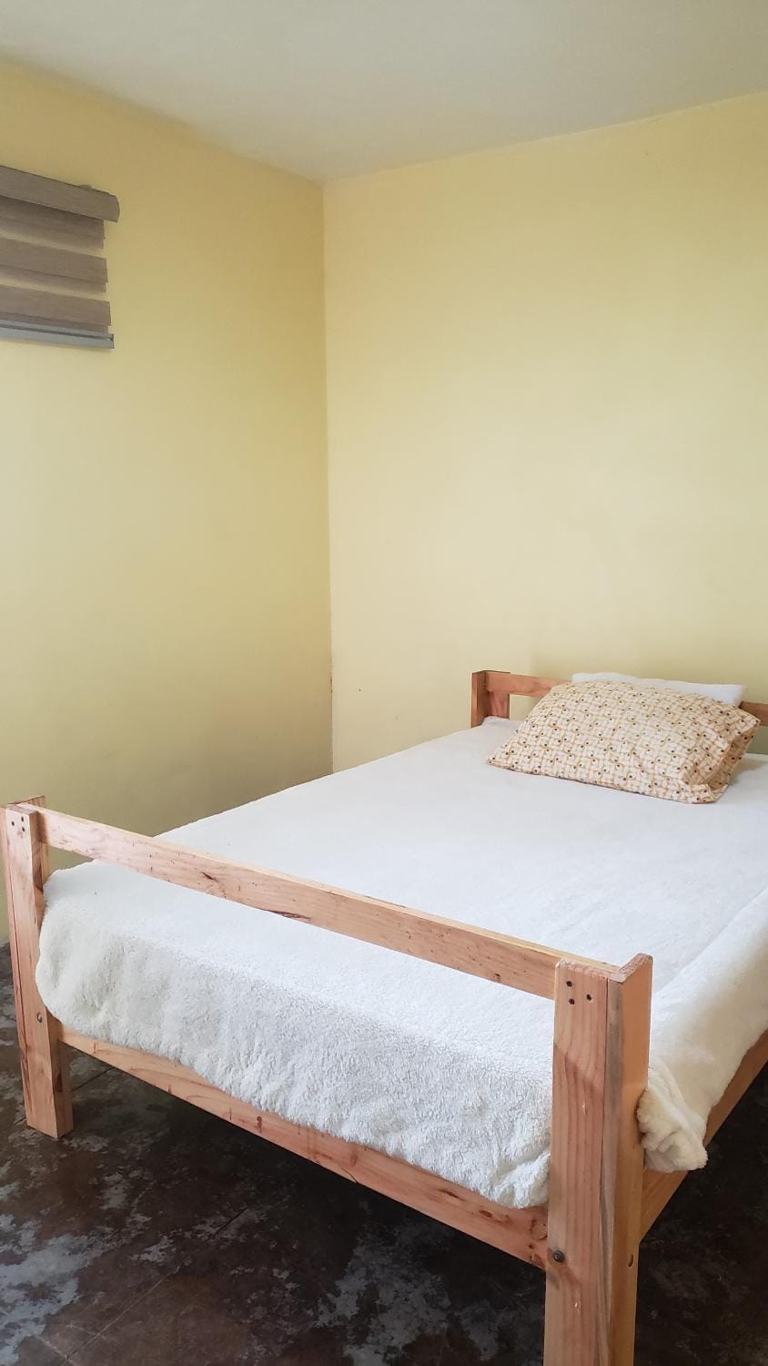 Photo of the whole room, Bedroom