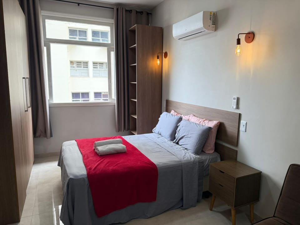 Bed, Photo of the whole room, Bedroom, air conditioner