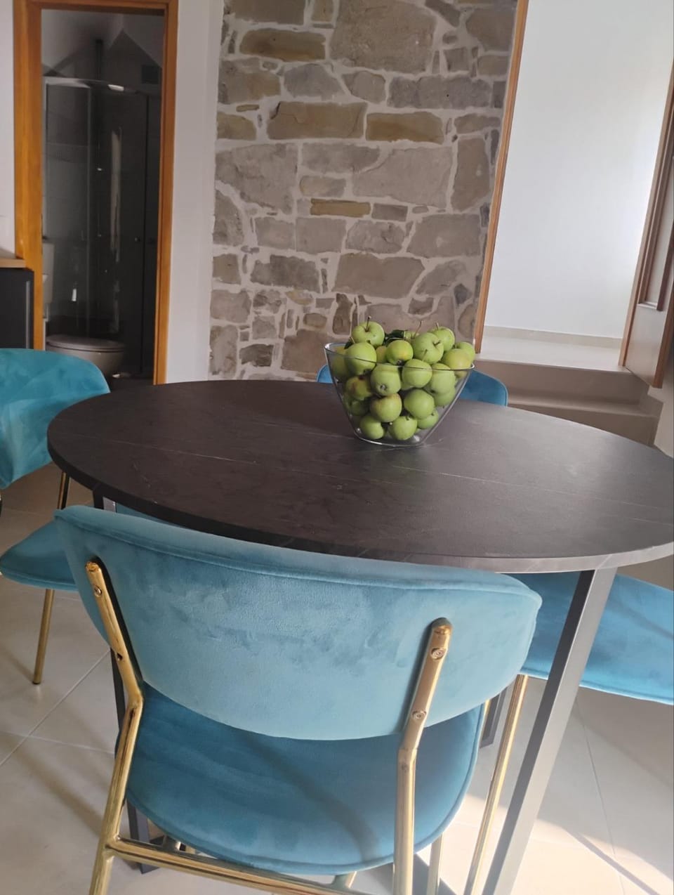 Seating area, Dining area