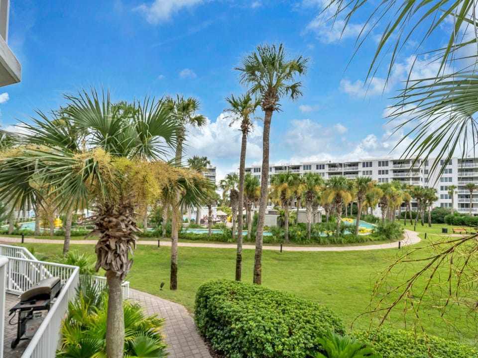 Destin West Osprey L-03 sleeps 10 near beach resort access House in Okaloosa Island