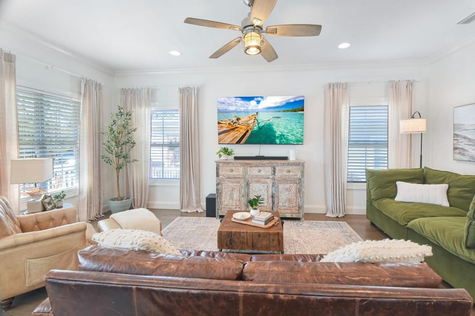 Marsh Views On Holly House in Saint Simons Island