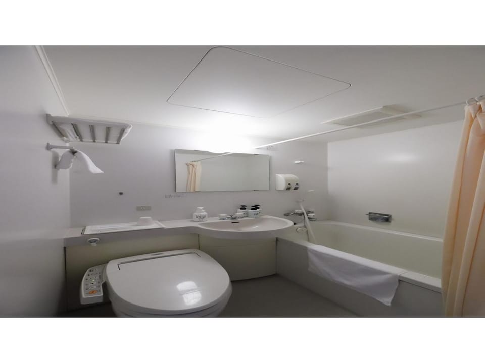 Smile Hotel Takaoka Ekimae - Vacation STAY 89652v Hotel in Ishikawa Prefecture