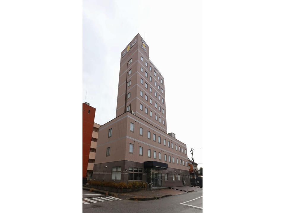 Smile Hotel Takaoka Ekimae - Vacation STAY 89663v Hotel in Ishikawa Prefecture