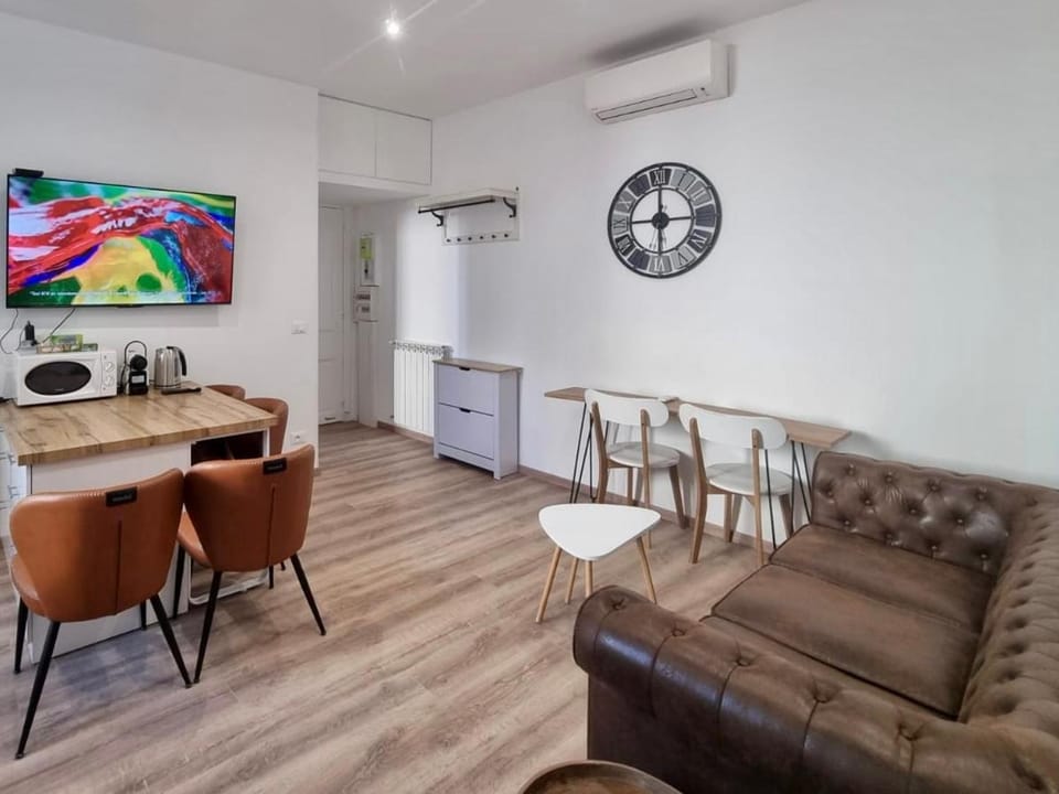 Jules Ferry Monaco Apartment in Avenue du Carnier