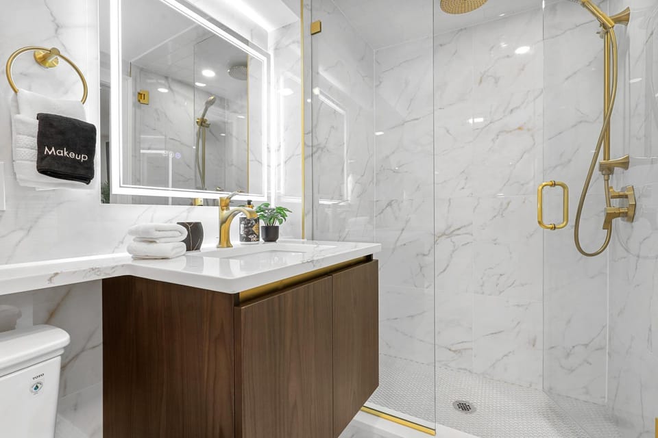 Shower, Bathroom, towels