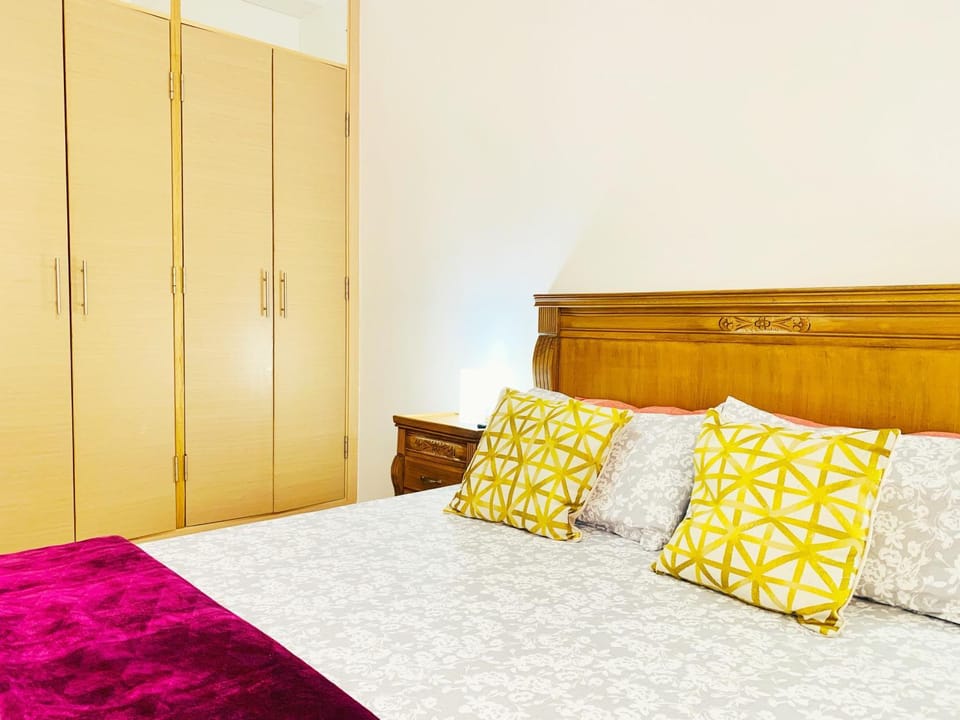 Bed, Photo of the whole room, Bedroom, wardrobe