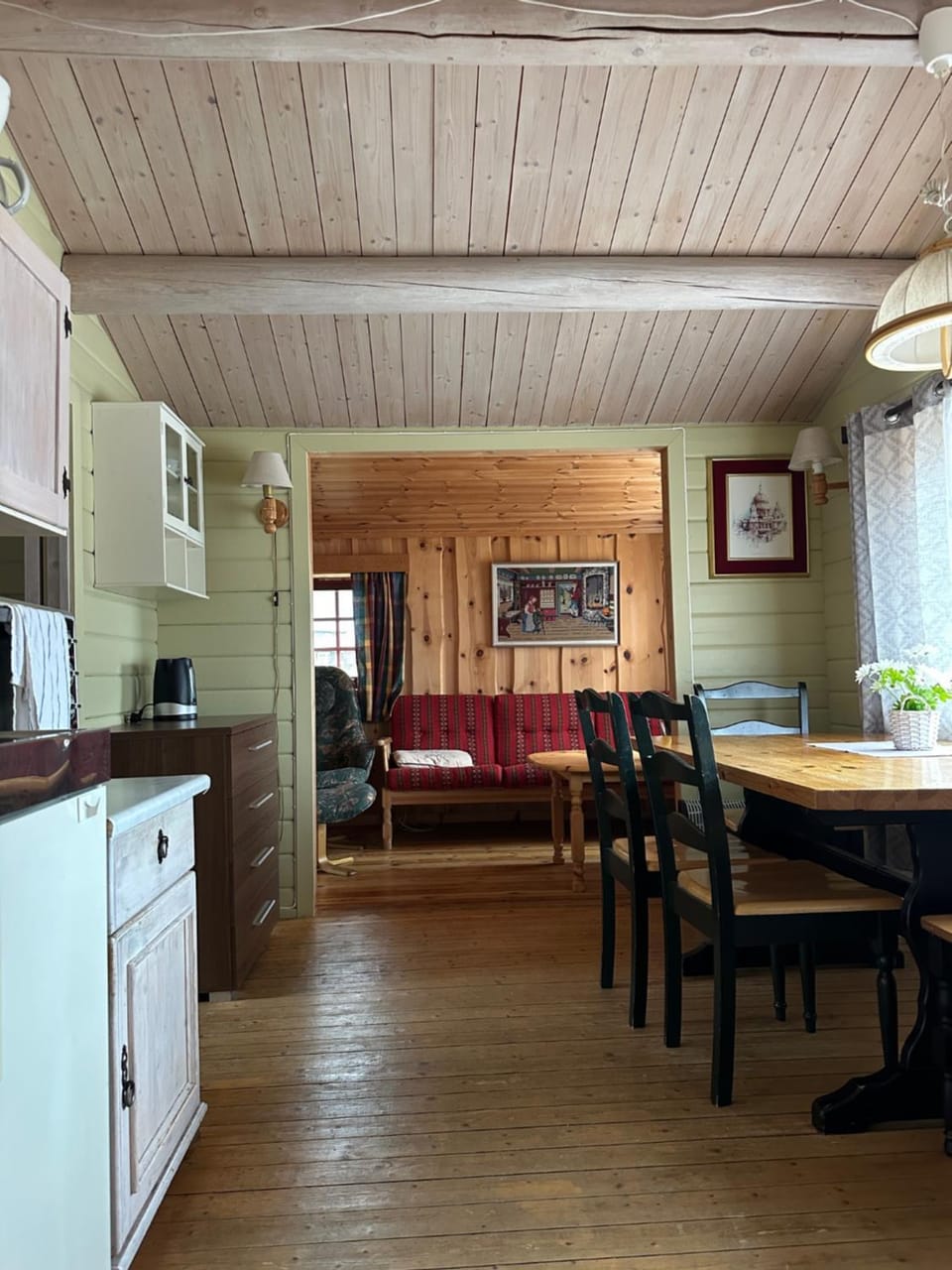 Kitchen or kitchenette, Living room